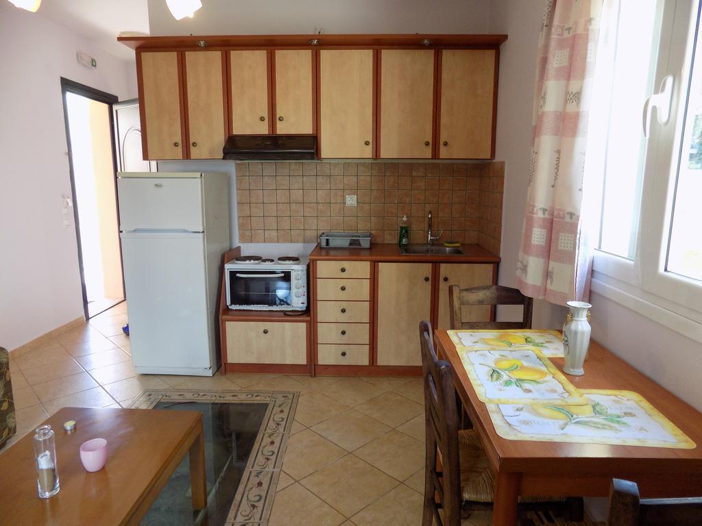 Kolona Apartments Lixouri Ngoại thất bức ảnh