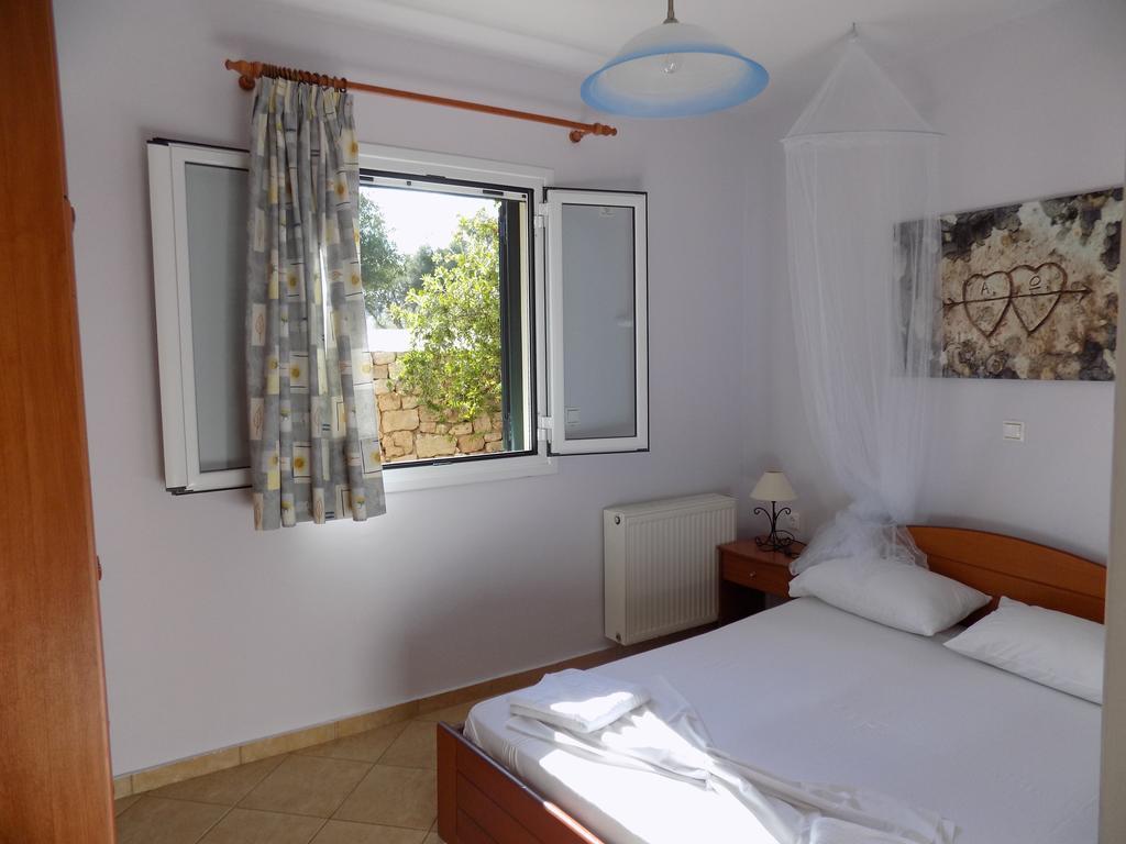 Kolona Apartments Lixouri Ngoại thất bức ảnh